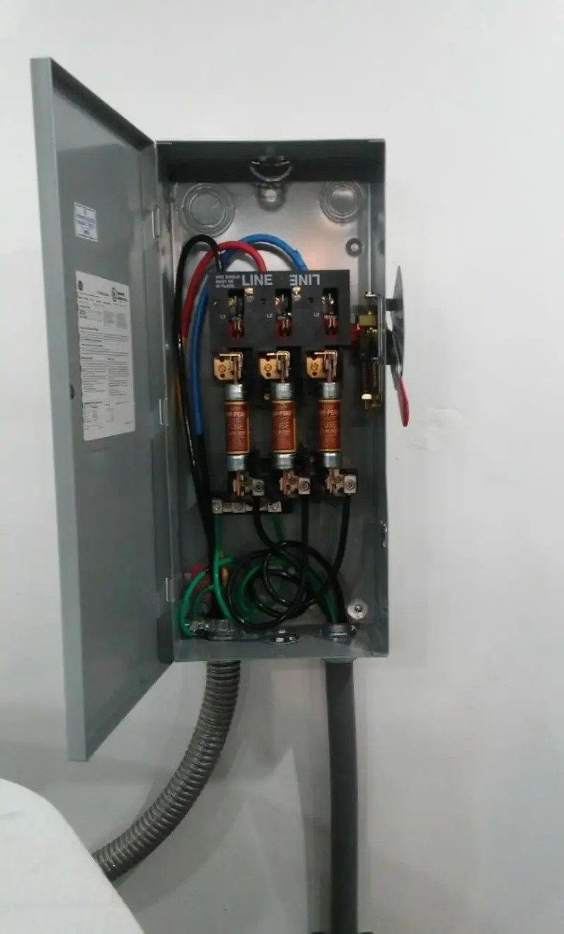 Three-phase disconnect switch installed for Electrical Wiring & Rewiring in Cuyahoga Falls